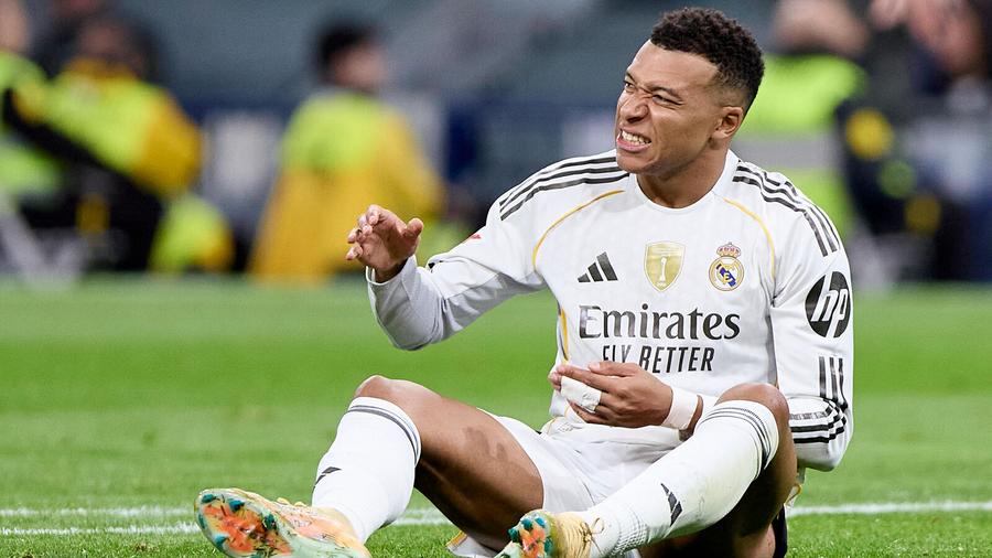 Kylian Mbappé resumes training as Real Madrid eye Villarreal comeback