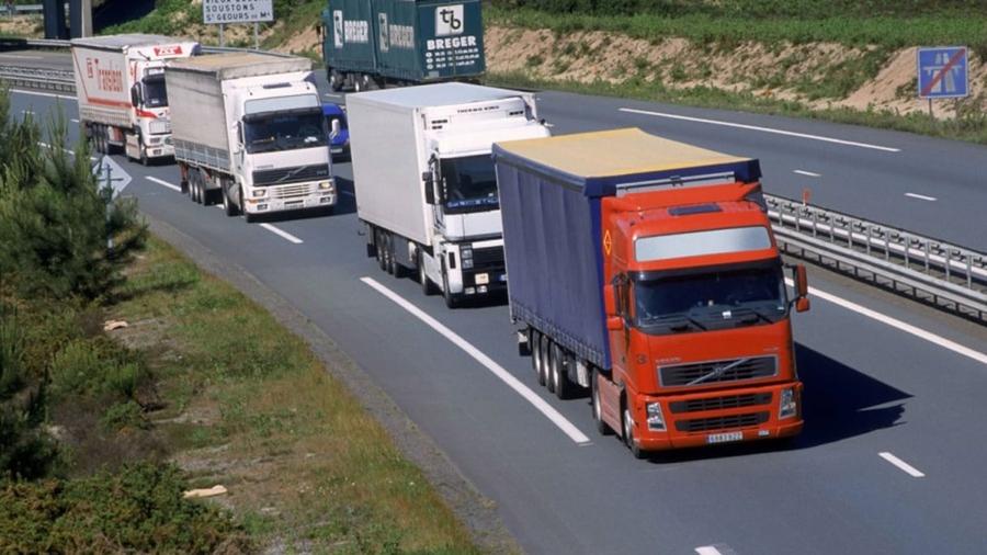Le Maroc poursuit son soutien au transport routier face à la hausse des prix des carburants
