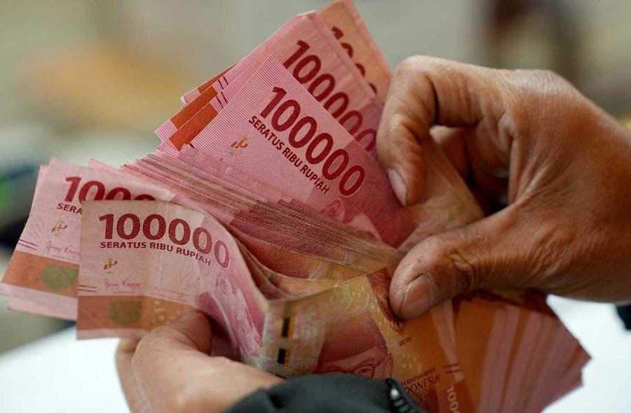 Rupia y rupiah caen a mínimos históricos por el petróleo