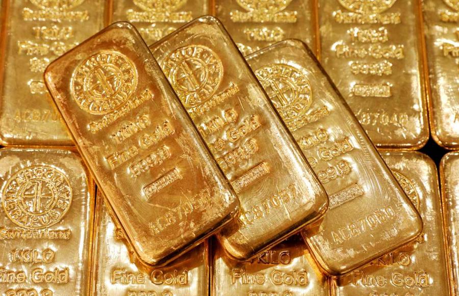 Gold falls to six-week low as US yields rise