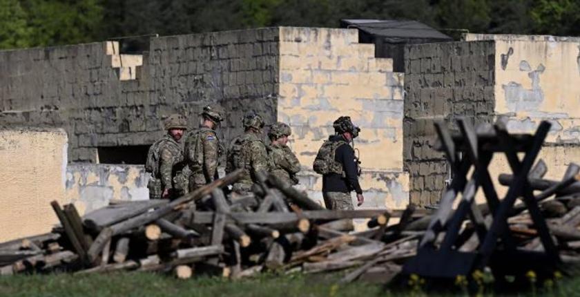     Entre pressions et désaccords, washington réduit sa présence militaire en allemagne