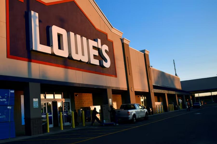 Lowe’s maintains annual forecast despite weak U.S. housing demand