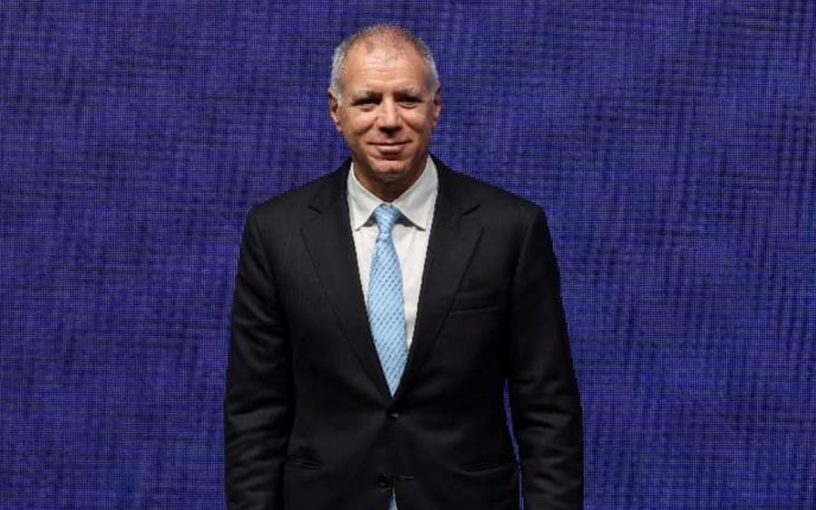 El CEO de HSBC insta a 200.000 empleados a adoptar la IA
