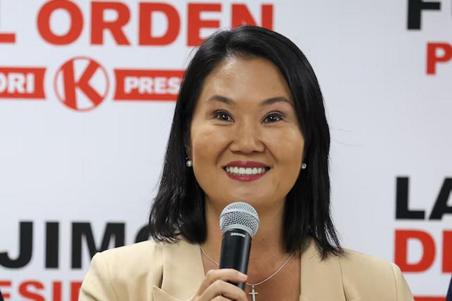 Fujimori takes slim lead over Sanchez ahead of Peru presidential runoff