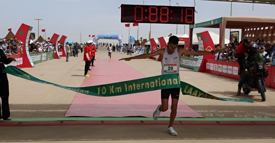  الدارالبيضاء .. هشام أولادها يتوج بسباق 10 كلم