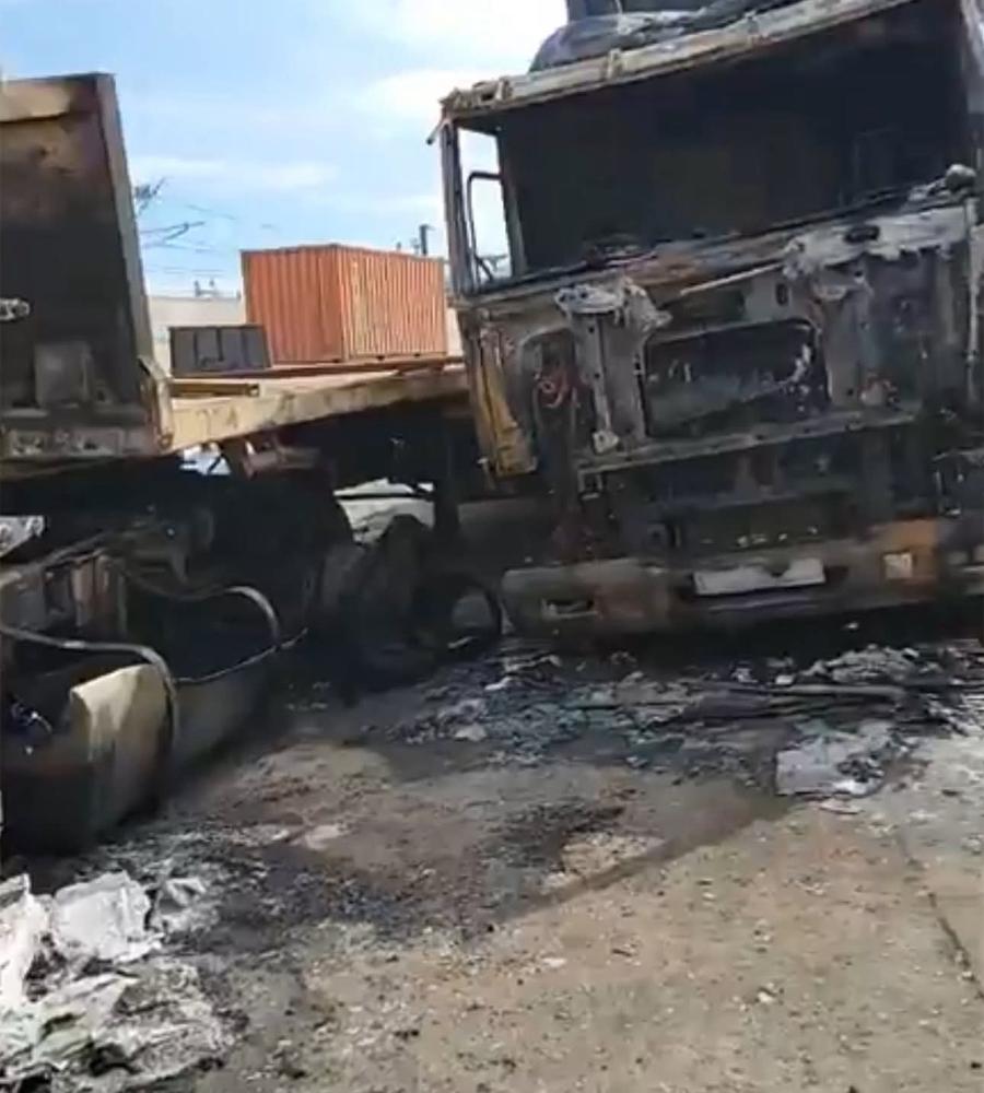 حريق مهول يلتهم 6 شاحنات بمنطقة أنفا بالدار البيضاء