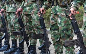Los soldados austriacos podrán llevar moños y colas tras una decisión judicial