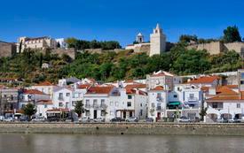 French mother and partner brought before Setúbal court over child abandonment case