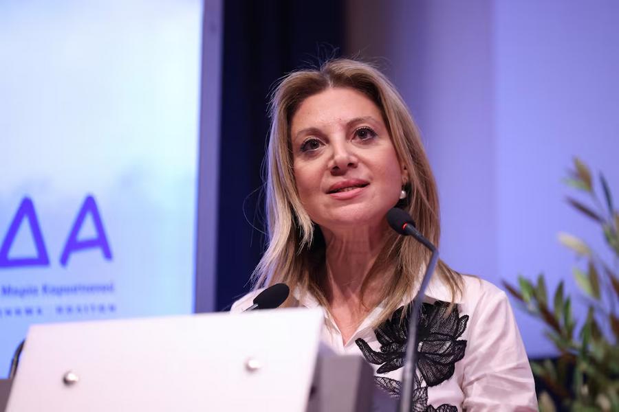 Mother of Greek train crash victim launches new political party