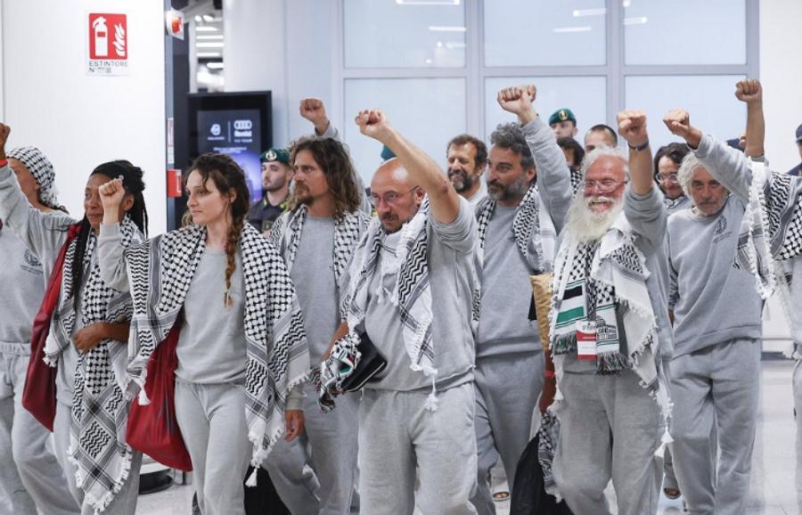 זעם עולמי פורץ לאחר שישראל עצרה וגירשה פעילי משט עזה
