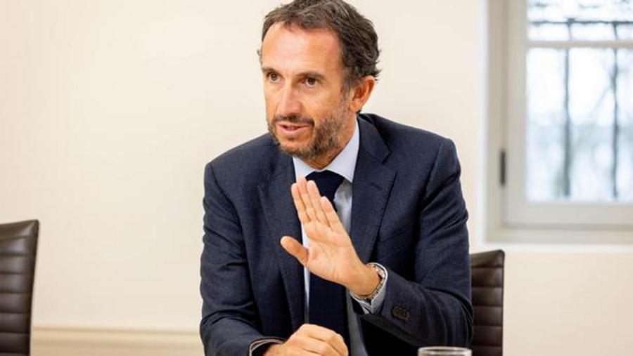 Carrefour shareholders expected to approve third term for CEO Alexandre Bompard