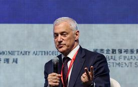 Standard chartered CEO apologises after comments on AI and job cuts