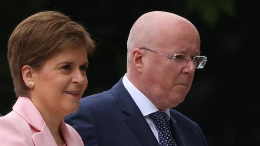 Scotland: Ex-husband of former first minister pleads guilty to embezzlement