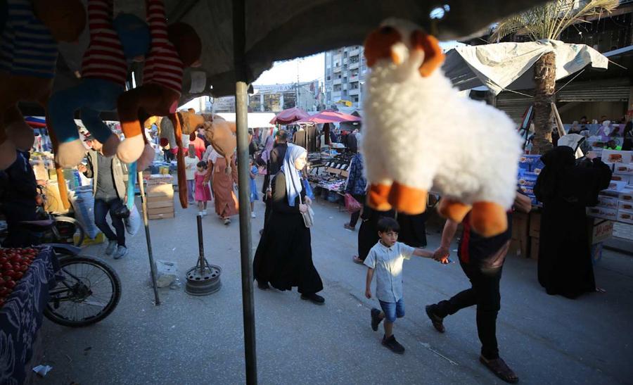 Palestinian death toll surpasses 900 during Gaza ceasefire