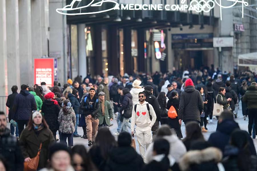 Italy consumer confidence recovers in May but business morale slides