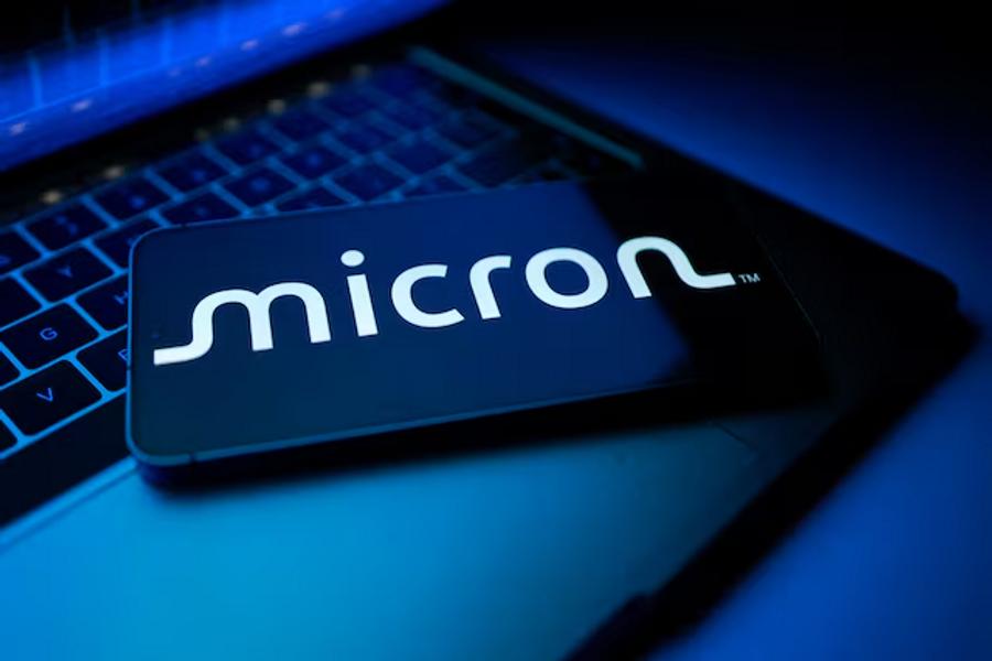 Micron moves closer to trillion-dollar valuation amid AI boom
