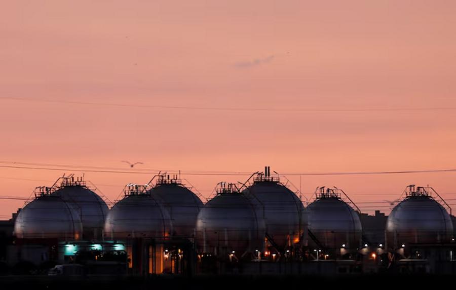 Egypt raises natural gas prices for industries amid global energy volatility