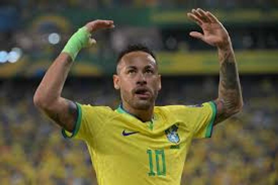 أنشيلوتي يتمسك باستمرار نيمار مع البرازيل في كأس العالم