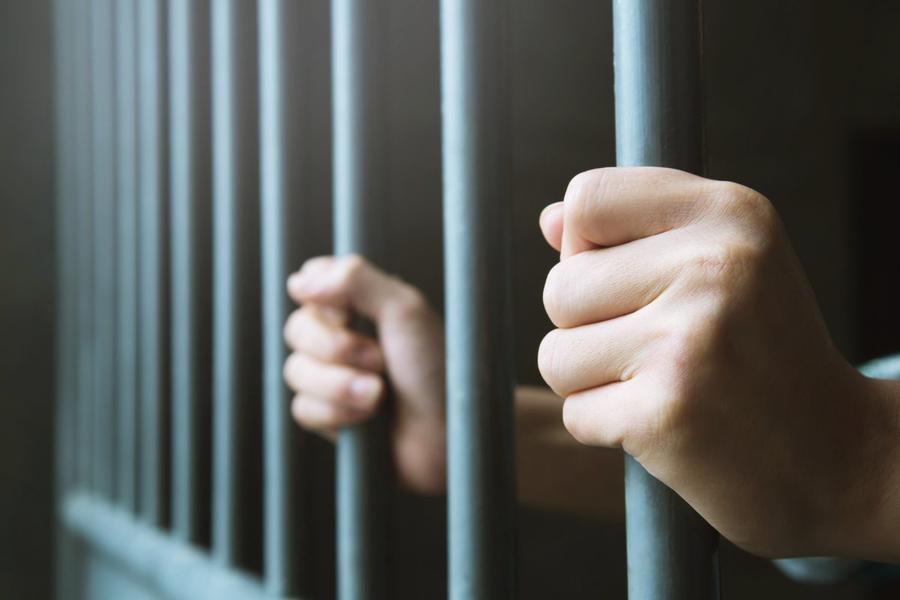 التشهير يقود حقوقيا من جمعية حماية المستهلك إلى السجن