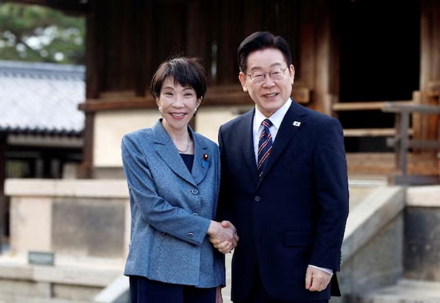 South Korea and Japan strengthen ties through new summit meeting