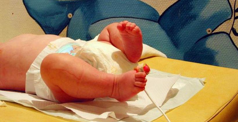 Un bebé con discapacidad abandonado en Austria moviliza la búsqueda de una familia de acogida