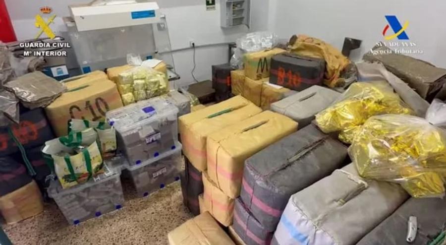 تفكيك شبكة لتهريب الحشيش من شمال المغرب إلى فرنسا
