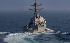 Washington frappe des sites militaires iraniens après une attaque navale