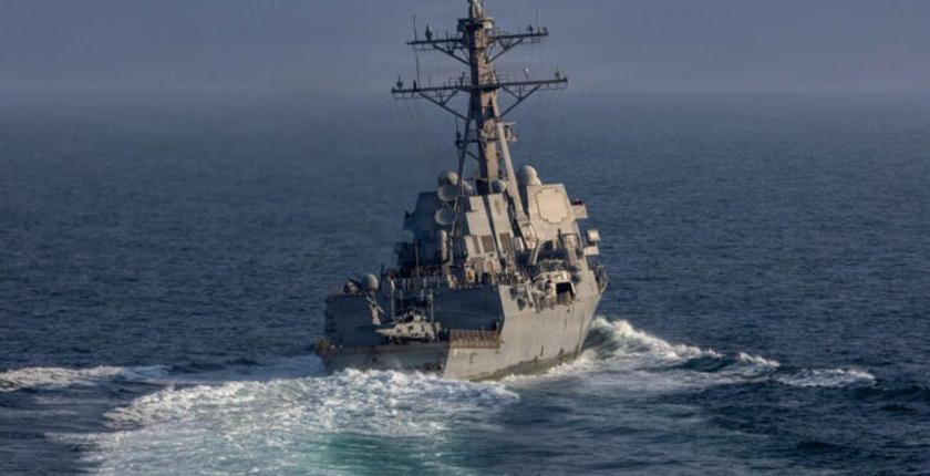 Washington frappe des sites militaires iraniens après une attaque navale