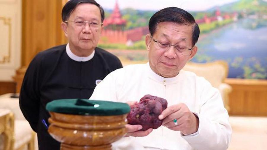 Giant 11,000-carat ruby discovered in Myanmar