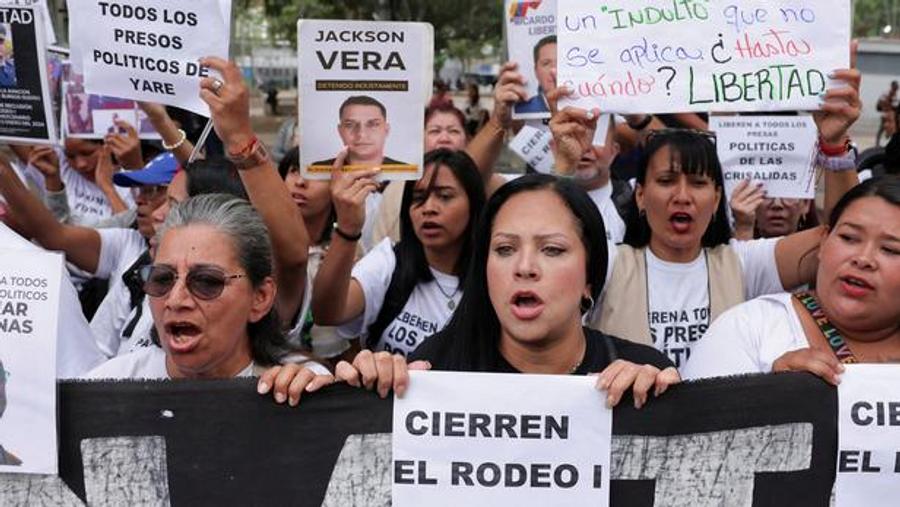 Venezuela to exhume body of political prisoner months after death in custody