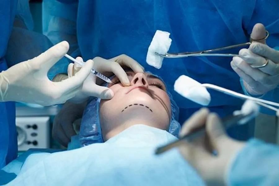 إيداع صاحب مصحة سرية للتجميل السجن بمراكش