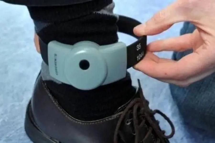 Bracelet électronique : les condamnés devront payer 70 DH par jour