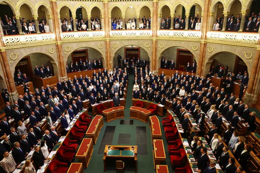 Peter Magyar Jura como nuevo Primer Ministro de Hungría
