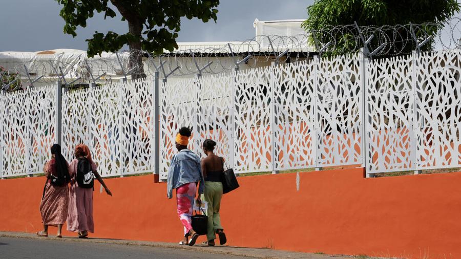 Étudier à Mayotte : le quotidien incertain des étudiants étrangers