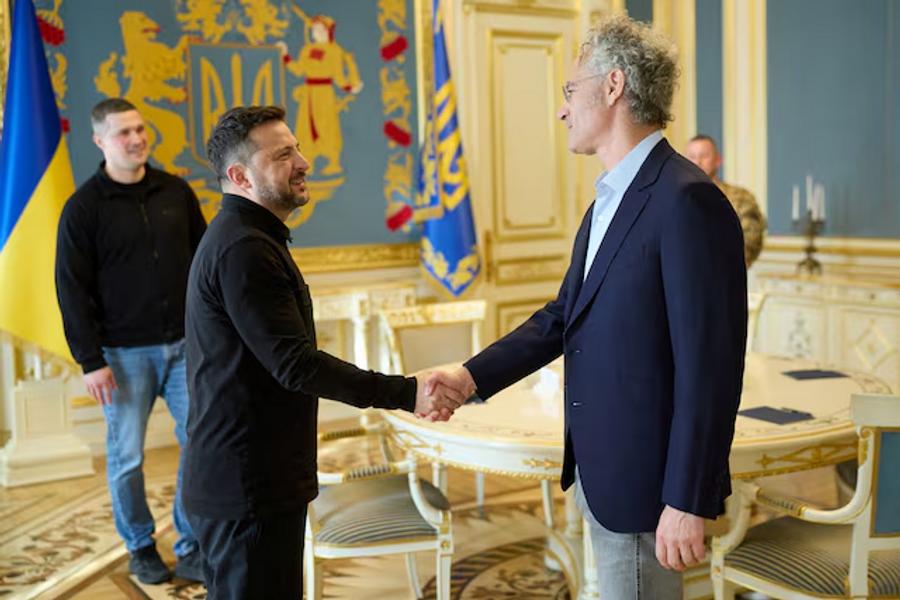 Zelenskiy meets Palantir CEO as Ukraine expands artificial intelligence use in war