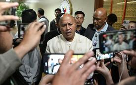 Former Philippine drug war chief urges president not to surrender him to ICC