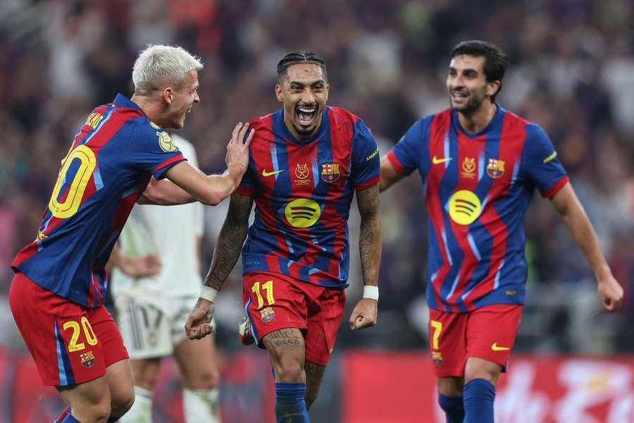 برشلونة يواجه ريال مدريد في كلاسيكو حسم لقب الدوري الإسباني