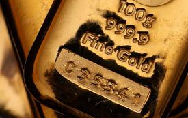 Gold hits one week low as oil inflation fears weigh on metals
