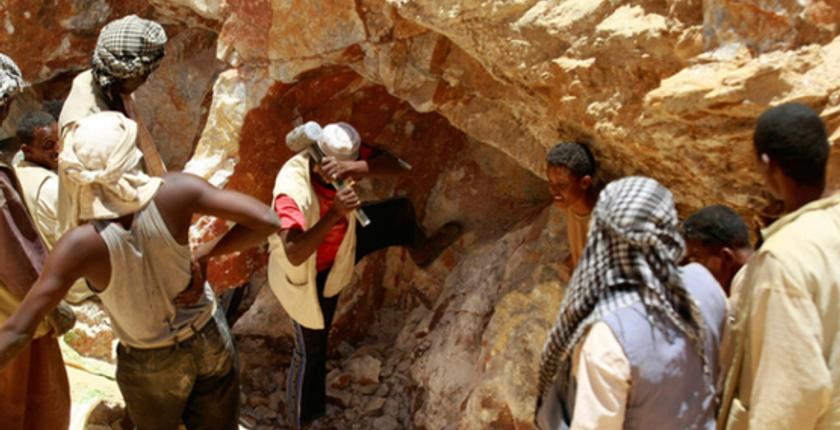 منجم غير قانوني يودي بعشرات الأشخاص  في أفريقيا الوسطى