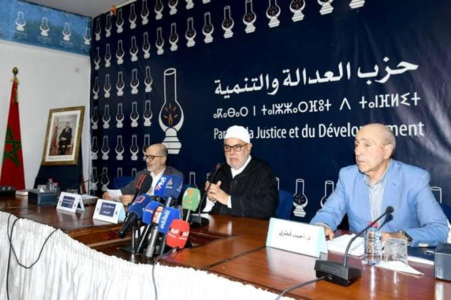بنكيران "يفصح" أمناء الأحزاب الذين يبيعون التزكيات
