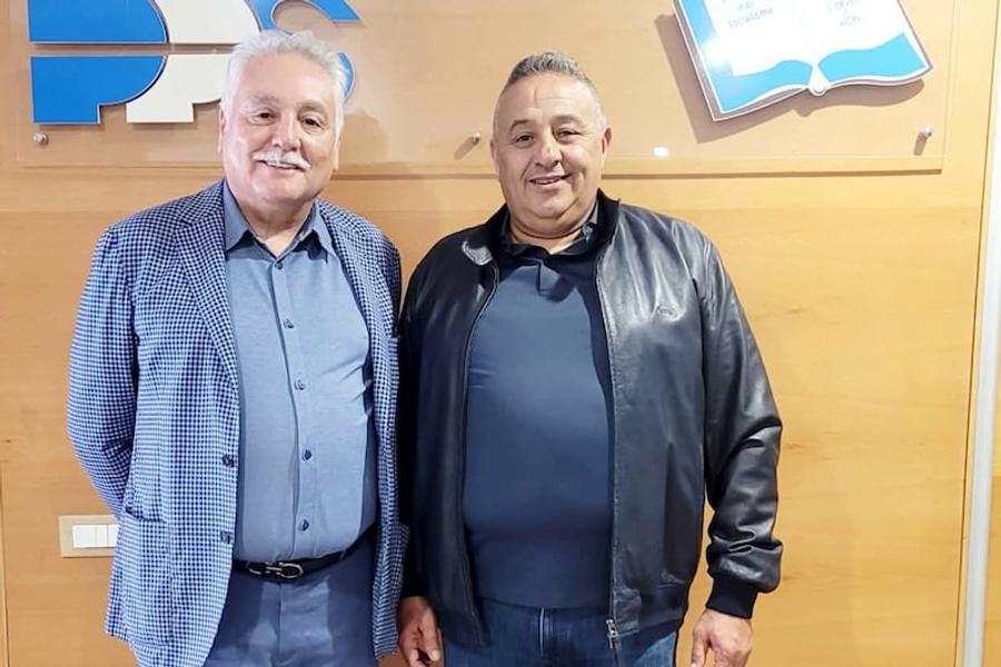 مرشح "يربك"المغاربة برغبته الترشح مع حزبين