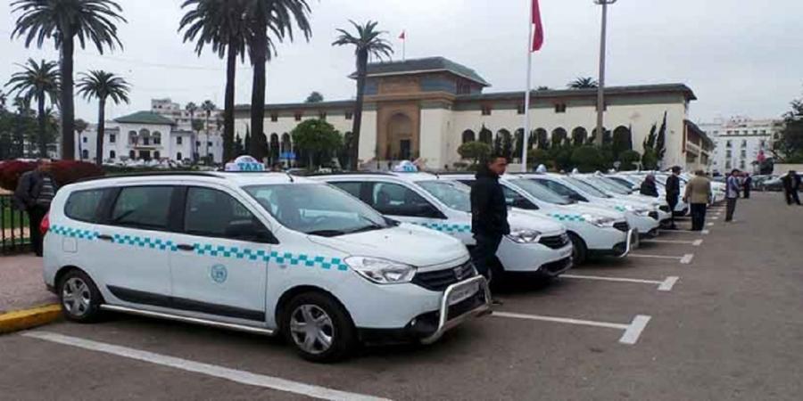 أصحاب الطاكسيات بالبيضاء يحتجون على ضعف قيمة الدعم