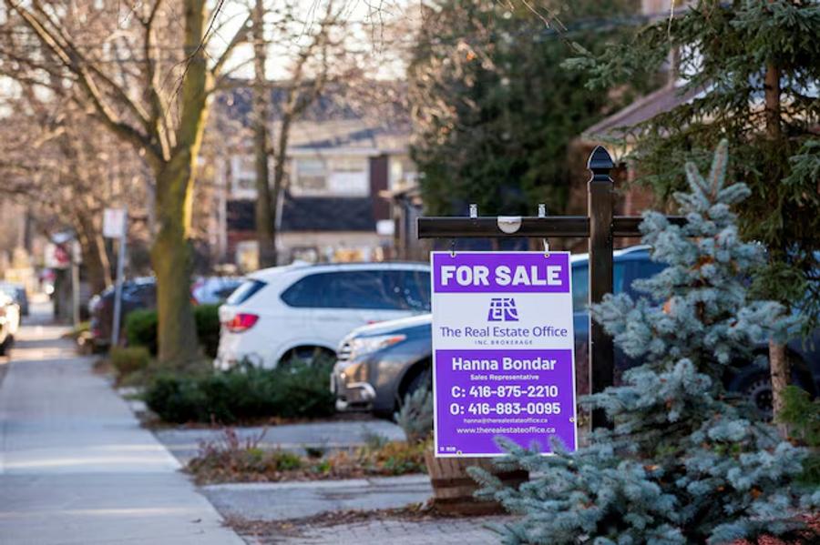 Canadian home sales rise slightly in April while prices continue to ease