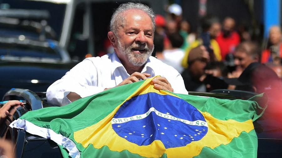 Brésil : Lula lance un mécanisme de soutien pour freiner la hausse des carburants avant la présidentielle