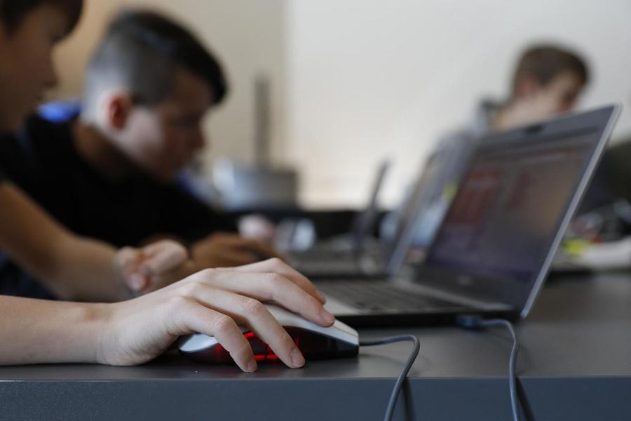 Rabat : trois ans de prison ferme après le vol de matériel informatique destiné aux écoles