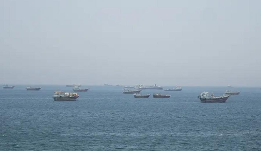美国和中国反对在霍尔木兹海峡征收通行费，并向伊朗施压