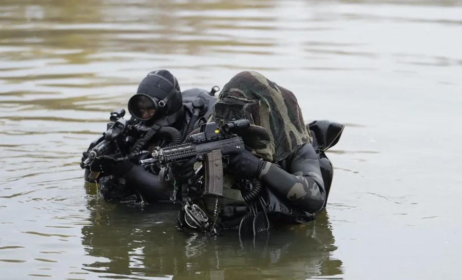 Drame à Angers : Deux militaires décèdent lors d’un exercice nocturne dans la Maine