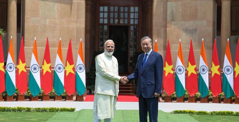 भारत और वियतनाम ने रणनीतिक संबंधों को और मजबूत किया, 2030 तक द्विपक्षीय व्यापार का लक्ष्य 25 अरब डॉलर निर्धारित किया।
