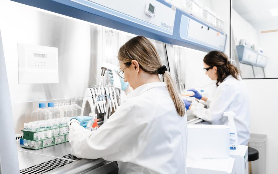 BioNTech engage une restructuration massive pour pivoter vers l’oncologie