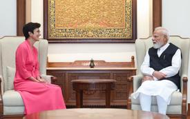 प्रधानमंत्री मोदी ने सिटी बैंक की सीईओ जेन फ्रेजर से मुलाकात की, निवेश, एआई और हरित ऊर्जा के अवसरों पर चर्चा की।